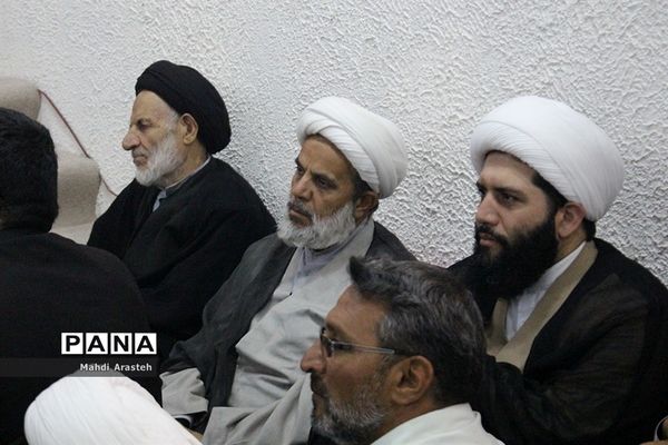 دیدار نماینده ولی فقیه و امام جمعه شهرستان بیرجند با کاروان حرم بارگاه رضوی