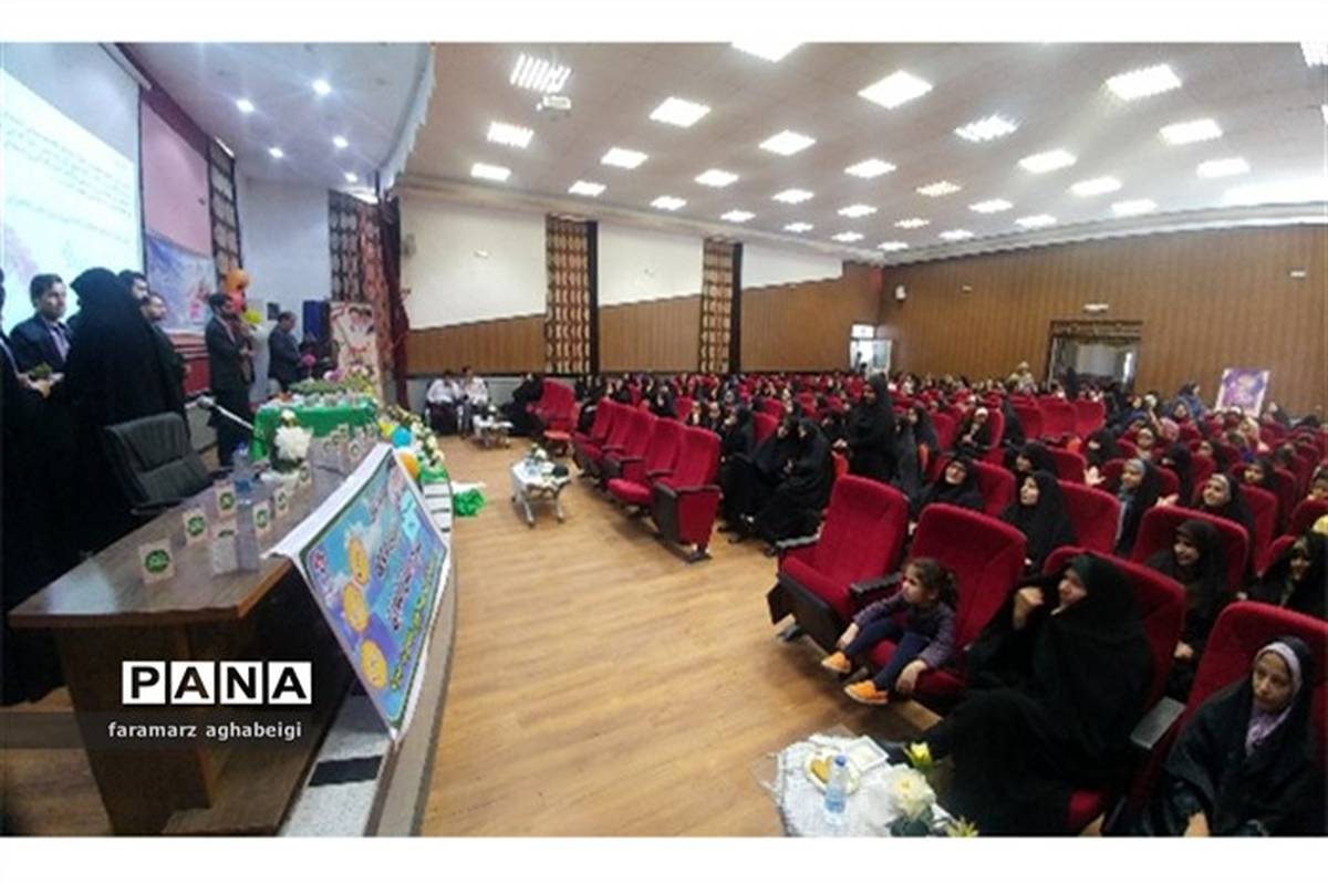 همایش برترین های بسیج دانش آموزی خواهران تربت حیدریه برگزار شد