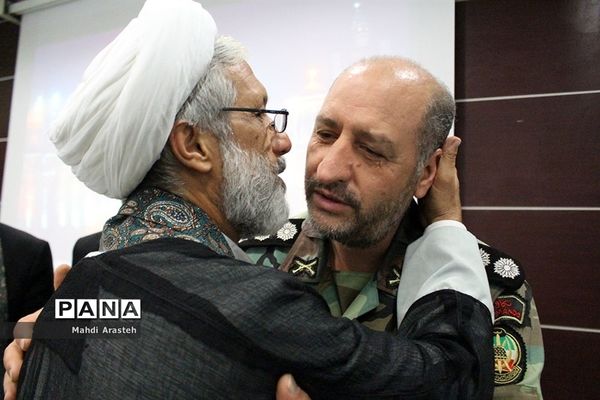 حضور کاروان زیرسایه خورشید حرم بارگاه رضوی در پادگان 04 امام رضا (ع) ارتش بیرجند