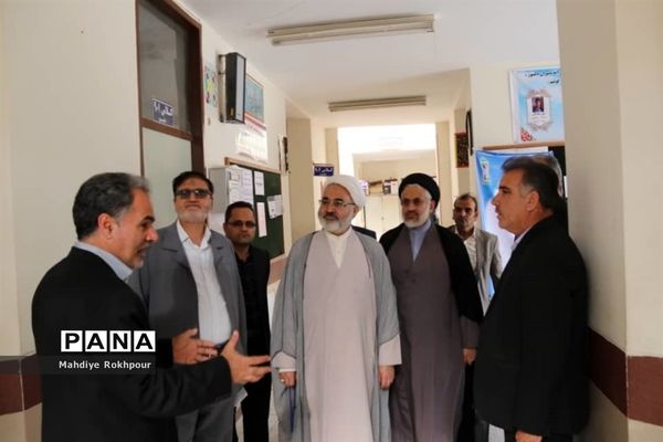 بازدید معاون حقوقی وزارت آموزش و پرورش از مدارس بیرجند و خوسف