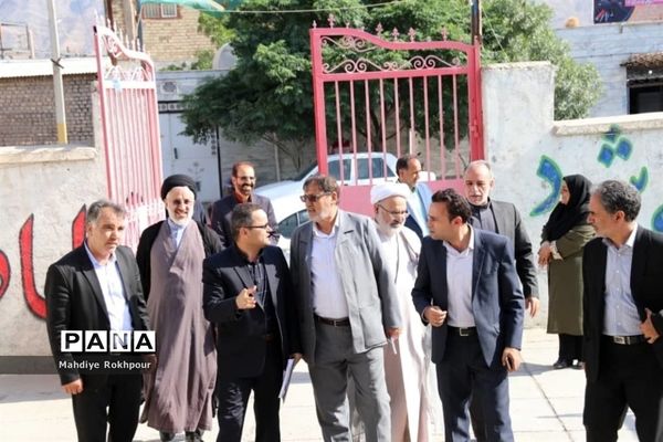 بازدید معاون حقوقی وزارت آموزش و پرورش از مدارس بیرجند و خوسف
