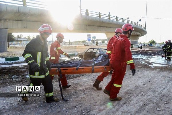 مانور عملیاتی کنترل و اطفاء حریق در میدان ۷۲ تن