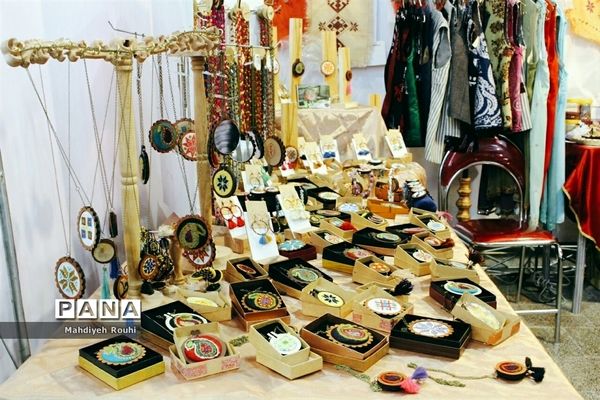 نهمین نمایشگاه ملی صنایع‌دستی و نخستین نمایشگاه گردشگری تبریز