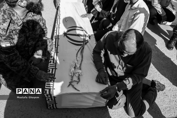 بازگشت پیکر پاک 44تن از شهدای جنگ تحمیلی از مرز شلمچه به میهن