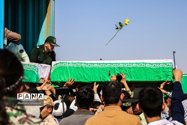 بازگشت پیکر پاک 44تن از شهدای جنگ تحمیلی از مرز شلمچه به میهن