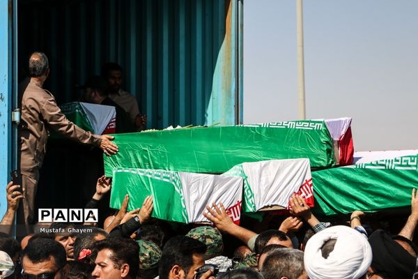 بازگشت پیکر پاک 44تن از شهدای جنگ تحمیلی از مرز شلمچه به میهن