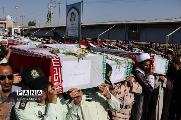 بازگشت پیکر پاک 44تن از شهدای جنگ تحمیلی از مرز شلمچه به میهن