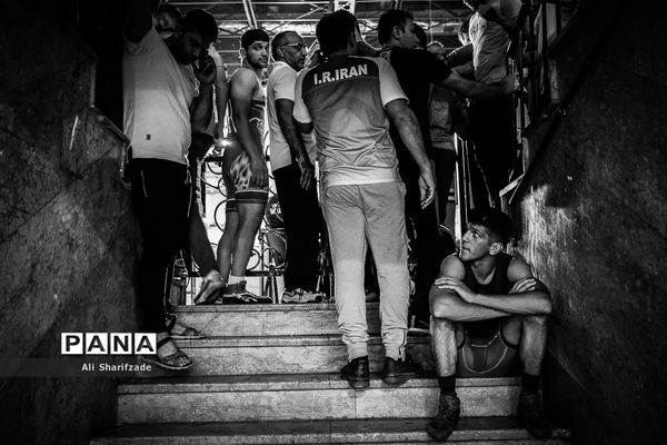 رقابت های انتخابی تیم ملی کشتی فرنگی امید