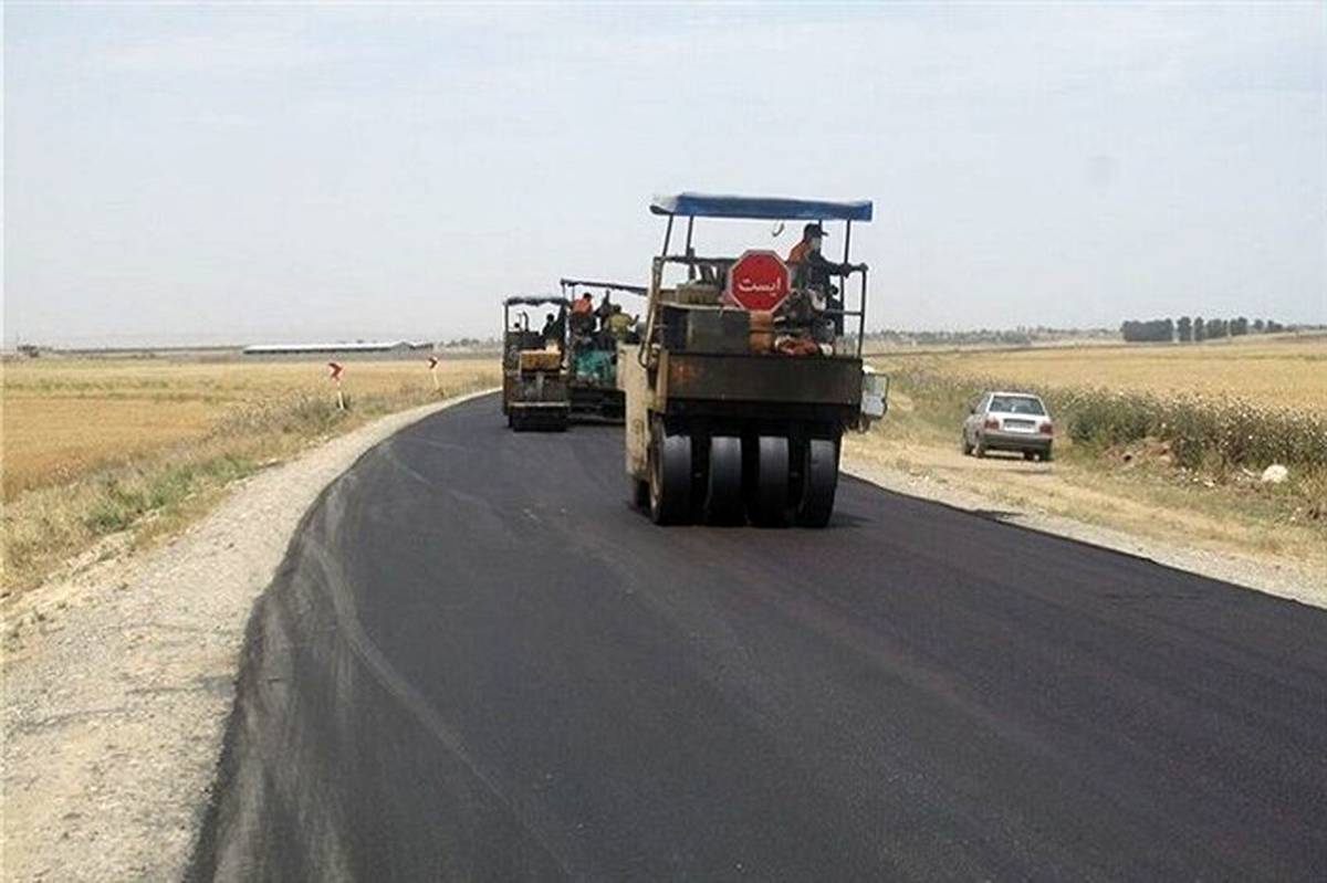 آسفالت معابر ۱۶۷ روستای آذربایجان‌غربی در حال اجراست