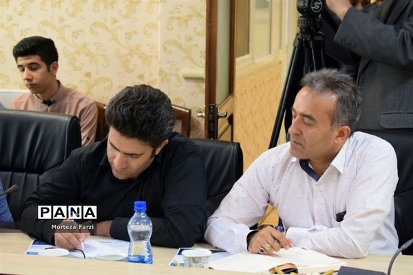 نشست خبری رئیس شورای اسلامی استان آذربایجان شرقی