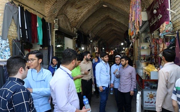 بازدید دانش آموزان قرآنی از موزه ها، بازار سنتی و حسینیه اعظم شهر زنجان