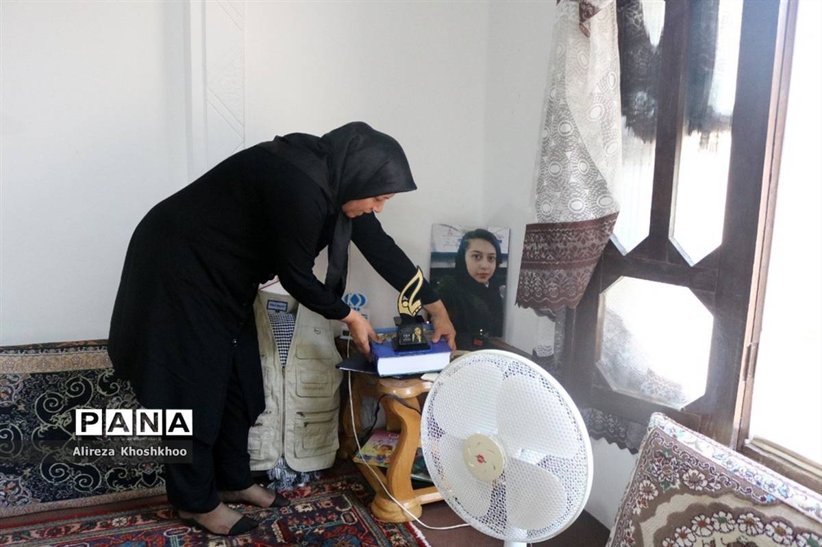 دیدار مدیر و معاون سازمان دانش‌آموزی مازندران با خانواده دانش‌آموز خبرنگار جان‌باخته