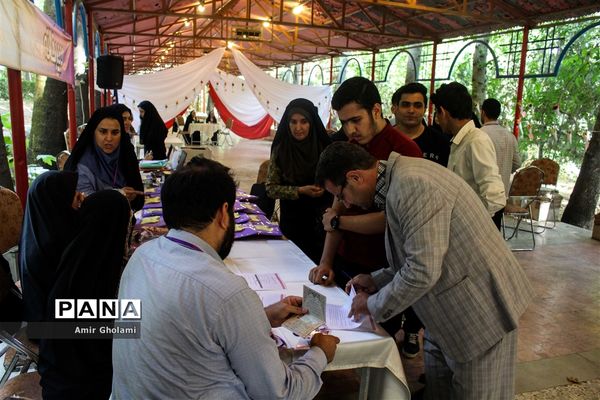 پذیرش برگزیدگان مسابقات پرسش مهر نوزدهم