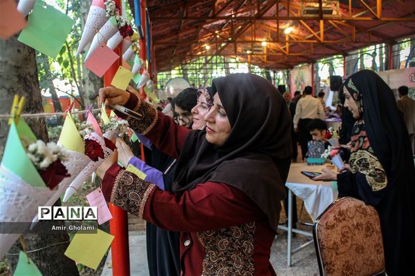 پذیرش برگزیدگان مسابقات پرسش مهر نوزدهم
