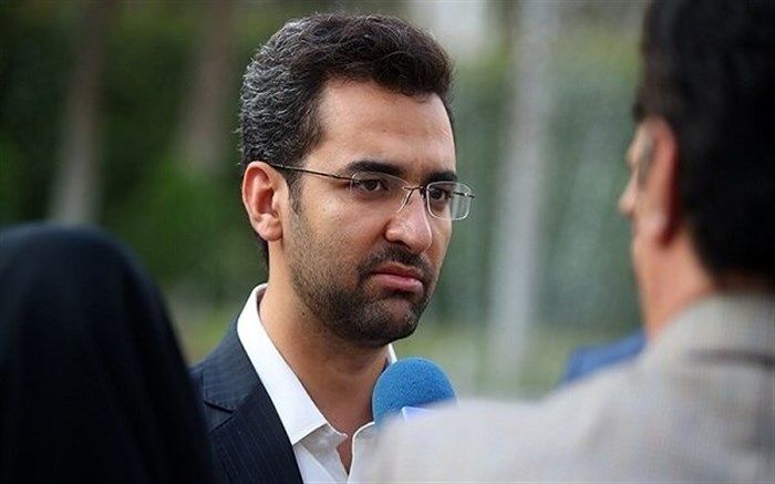 آذری‌جهرمی:‌ برای لو نرفتن سوالات کنکور در ۲۱۰ نقطه اینترنت را قطع کردند