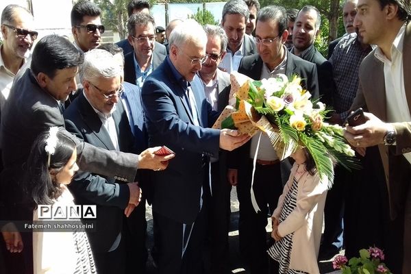 سفر وزیر بهداشت، درمان و آموزش پزشکی کشور به شهرستان فیروزکوه