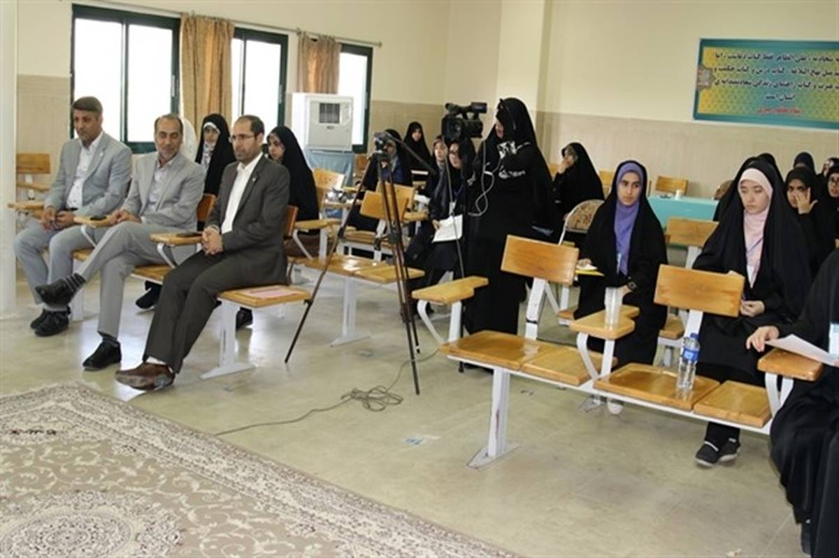 مدیر کل آموزش و پرورش استان از روند برگزاری آزمون های عملی و کتبی مسابقات قرآنی دختران بازدید کرد