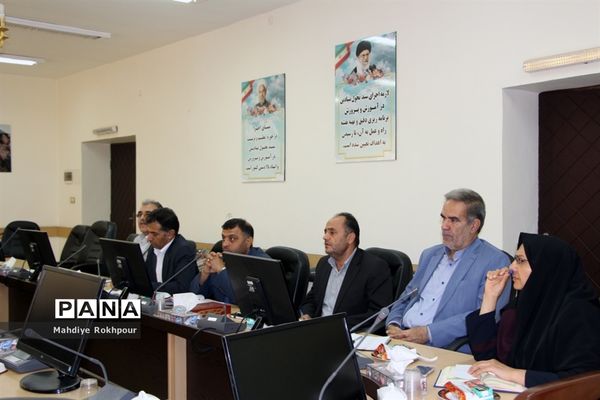 چهارمین نشست کارگروه ساماندهی ونظارت بر لباس فرم مدارس