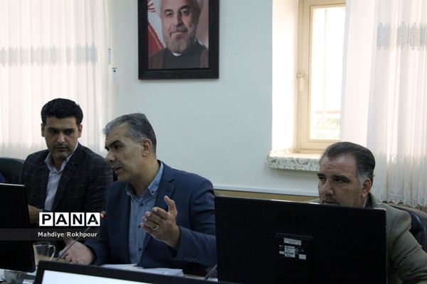 چهارمین نشست کارگروه ساماندهی ونظارت بر لباس فرم مدارس