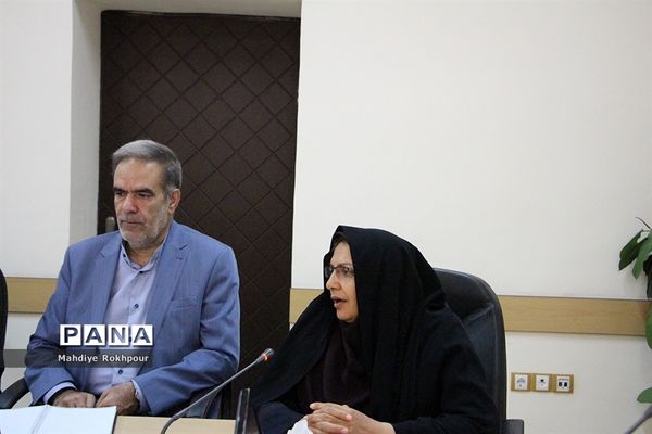 چهارمین نشست کارگروه ساماندهی ونظارت بر لباس فرم مدارس