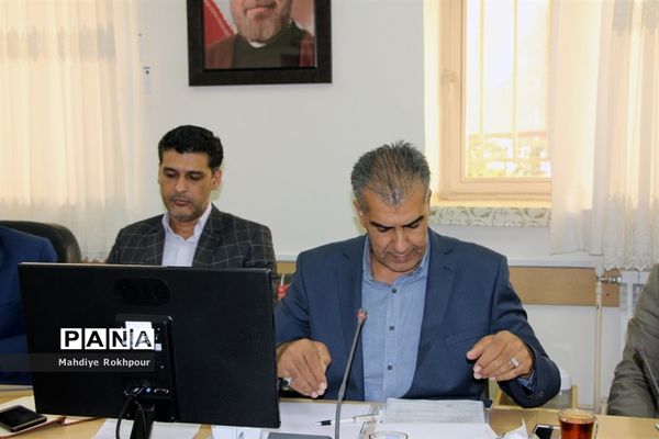 چهارمین نشست کارگروه ساماندهی ونظارت بر لباس فرم مدارس