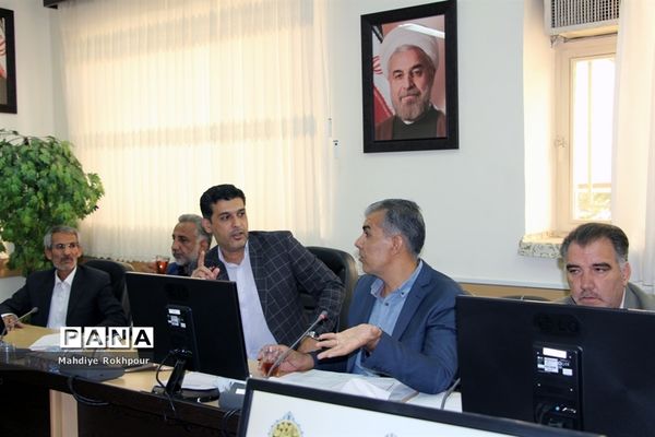چهارمین نشست کارگروه ساماندهی ونظارت بر لباس فرم مدارس