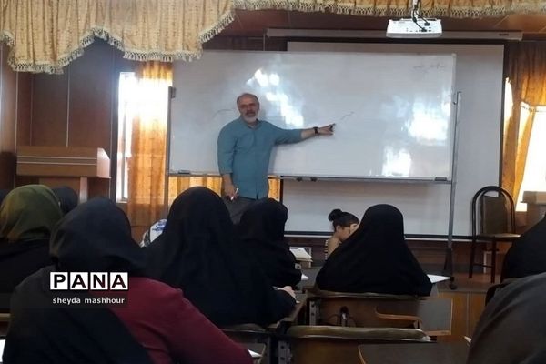 برگزاری کارگاه آموزش خوشویسی آموزش و پرورش ناحیه یک ری