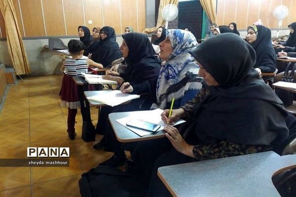 برگزاری کارگاه آموزش خوشویسی آموزش و پرورش ناحیه یک ری
