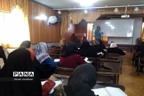برگزاری کارگاه آموزش خوشویسی آموزش و پرورش ناحیه یک ری