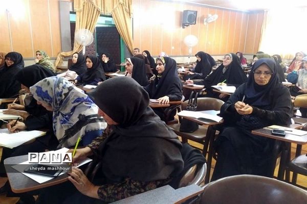 برگزاری کارگاه آموزش خوشویسی آموزش و پرورش ناحیه یک ری