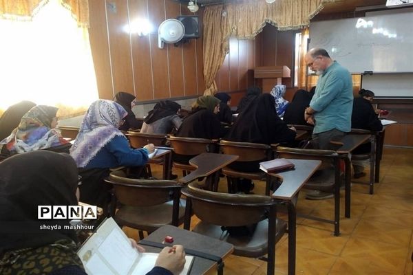 برگزاری کارگاه آموزش خوشویسی آموزش و پرورش ناحیه یک ری