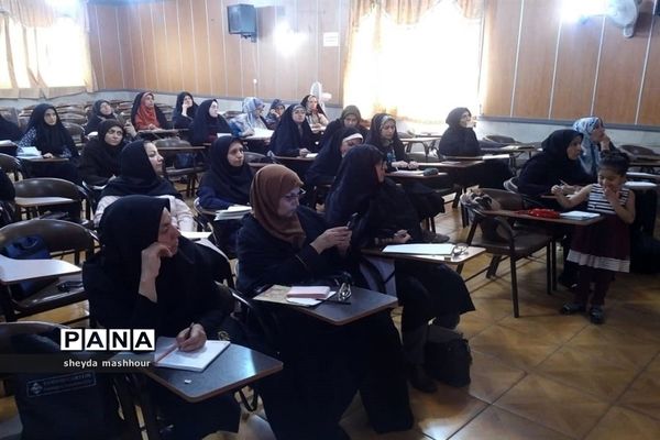 برگزاری کارگاه آموزش خوشویسی آموزش و پرورش ناحیه یک ری