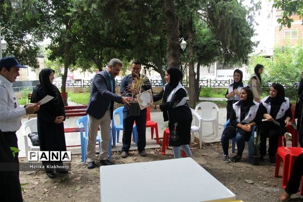 نشست هم‌اندیشی فعالان اجتماعی محیط زیست در محمودآباد