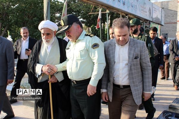 مراسم  عطر افشانی و گلباران مزار شهدا یادبود شهدای محراب و نماز جمعه در اسلامشهر