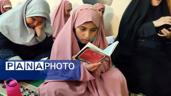 یادواره شهدا در دبستان شاهد حاج تقی آقا بزرگ ناحیه یک مشهد 