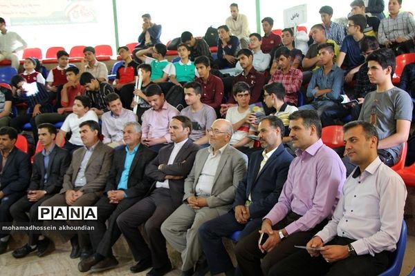 همایش شورای دانش‌آموزان پسر برتر در استان یزد