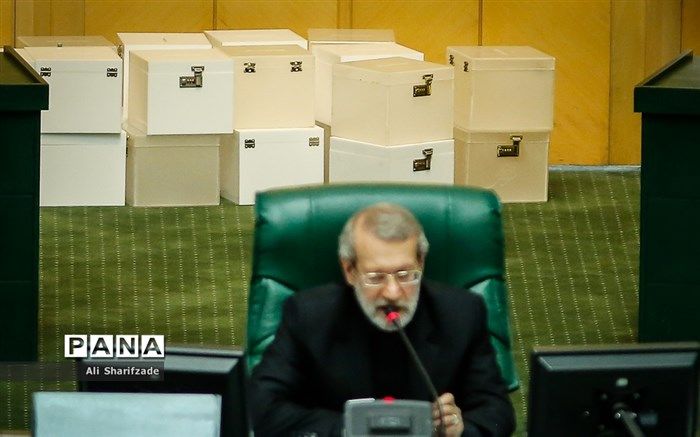 لاریجانی خواستار تسریع در ارسال لایحه منع خشونت علیه زنان به مجلس شد