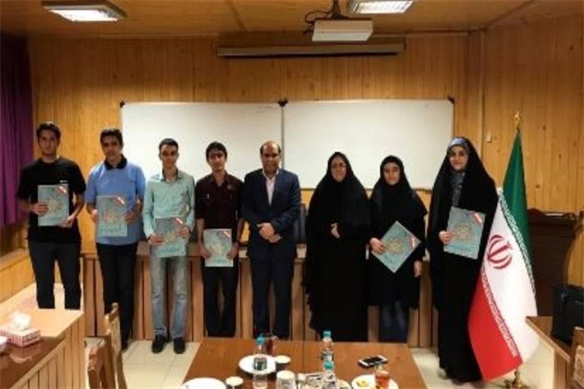 دیدار رئیس مرکز ملی پرورش استعدادهای درخشان با دانش‌آموزان یزدی راه‌یافته به مرحله کشوری المپیادهای علمی