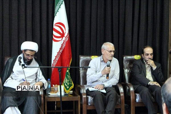 دیدار امام جمعه همدان با اصحاب رسانه به مناسبت هفته خبرنگار
