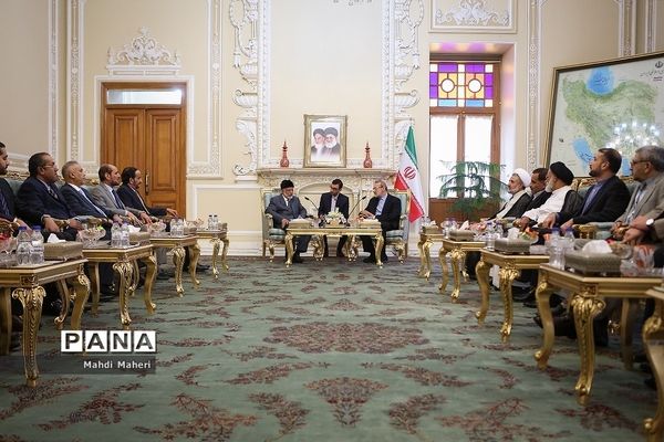 دیدار وزیر امورخارجه عمان با علی لاریجانی