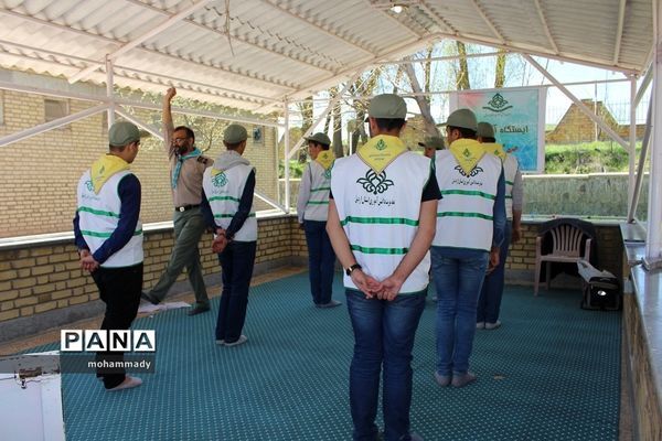 تجلیل ازمربیان پیشتازمنتخب نواحی ومناطق ۱۹ گانه و اردوی آموزشی - توجیهی اعضای تشکیلات دانش‌آموزی پیشتازان استان اردبیل