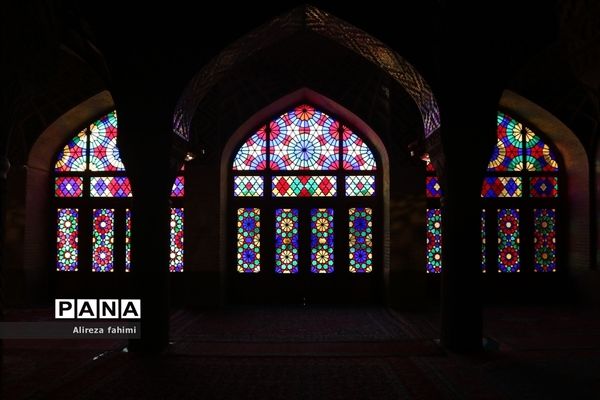 نصیرالملک؛ مسجدی از نور و رنگ