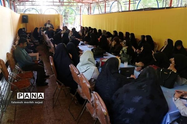 استقرار دانش‌آموزان پیشتاز اردوی ملی دختران در اردوگاه باهنر