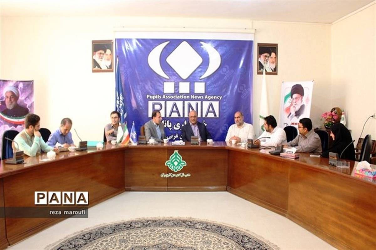 مدیرکل آموزش و پرورش آذربایجان غربی با حضور در خبرگزاری پانا روز خبرنگار را تبریک گفت