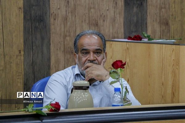 نشست صمیمی فرمانده سپاه لامرد با خبرنگاران