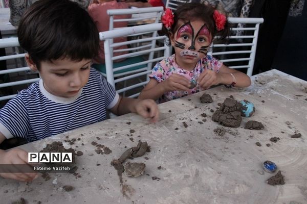 برپایی غرفه‌های نشاط و شادی کودکان دربوستان شهید ندایی اسلامشهر