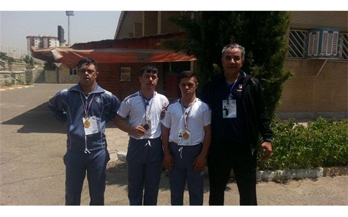 کسب مدال طلا توسط دانش آموز با نیاز ویژه استان کردستان در مسابقات دوومیدانی کشور