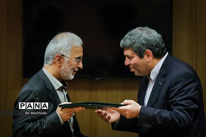 امضای تفاهمنامه بین وزارت آموزش و پرورش و ستاد مبارزه با مواد مخدر