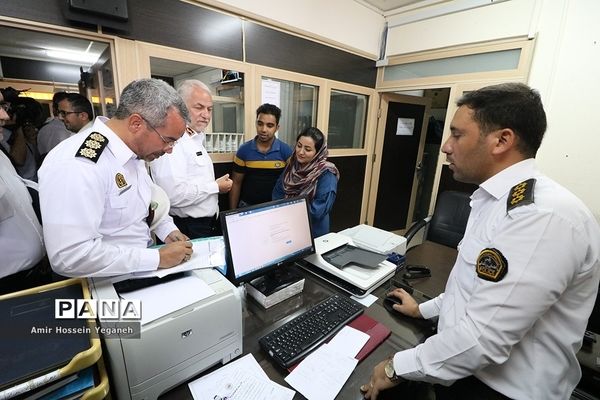 بازدید سرزده سردار هادیان فر از مرکز پلیس راهور و ساختمان جدید در حال احداث راهور جزیره کیش