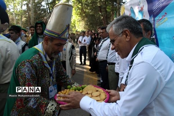 رژه پیشتازان پسر در نهمین دوره اردوی ملی